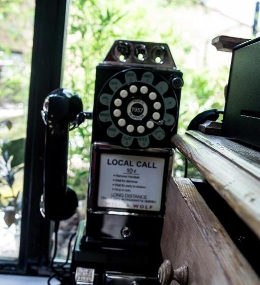 Отель De France