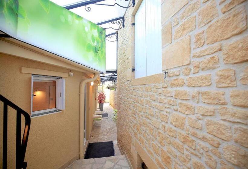 Отель De La Pagézie