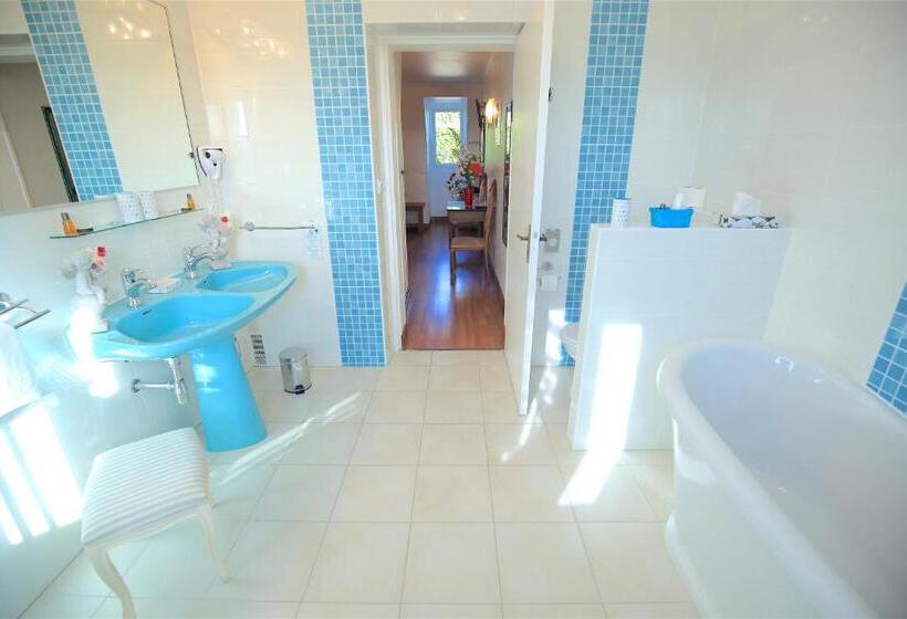 Отель De La Pagézie