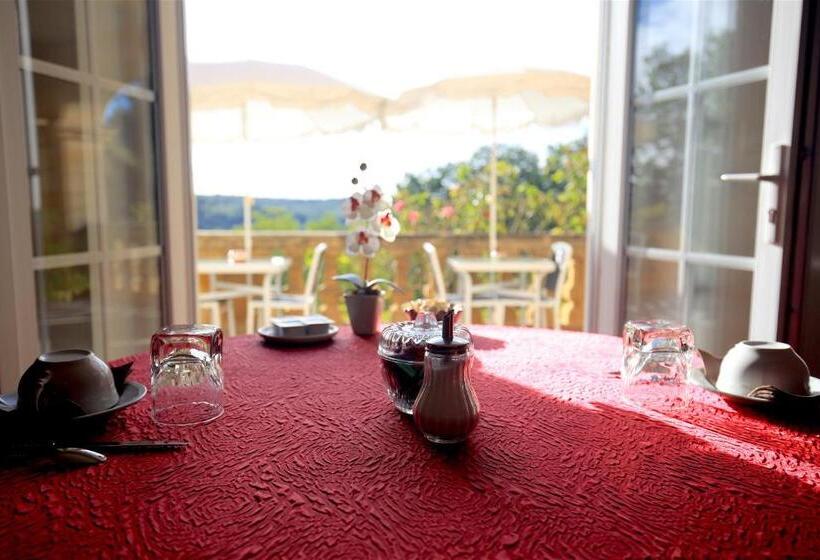 Отель De La Pagézie