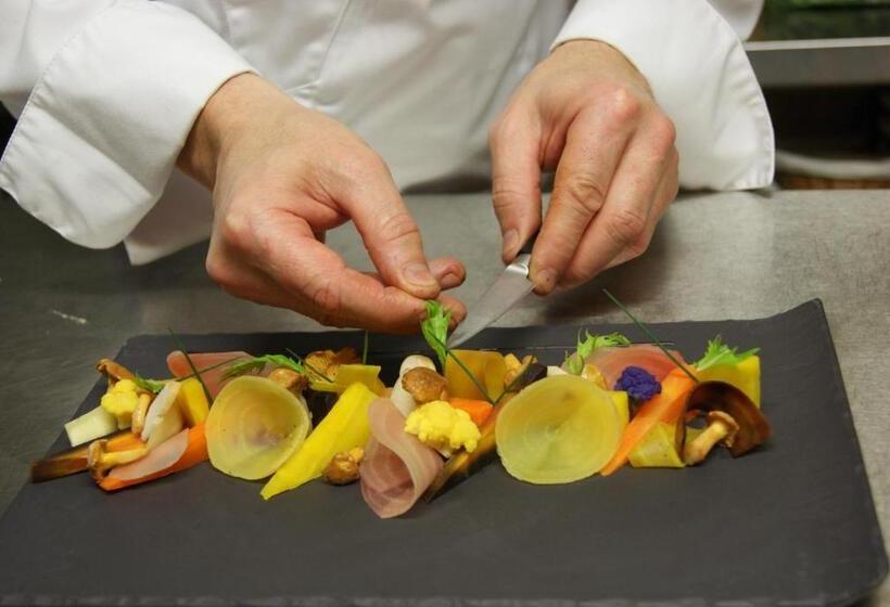 Logis Hotel Restaurant Des Voyageurs