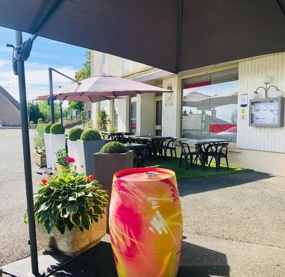 酒店 Logis Hôtel Restaurant Le Commerce