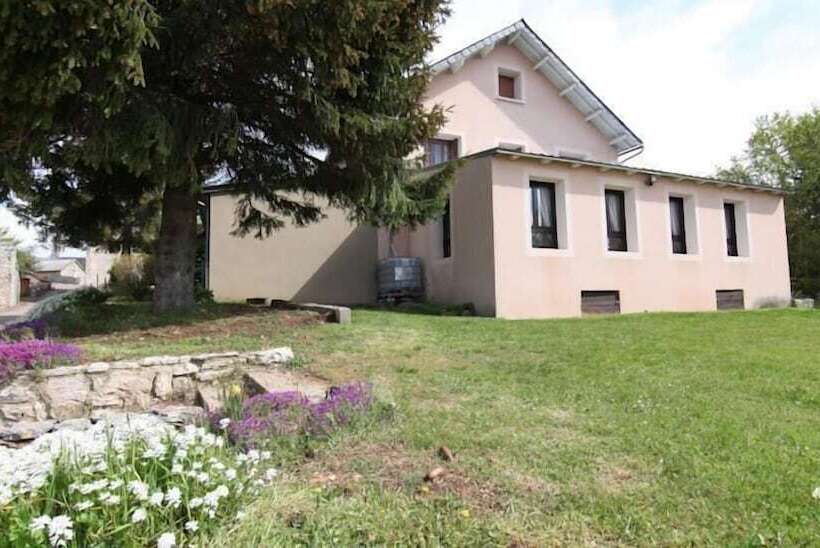 בית מלון כפרי Du Mont Servy