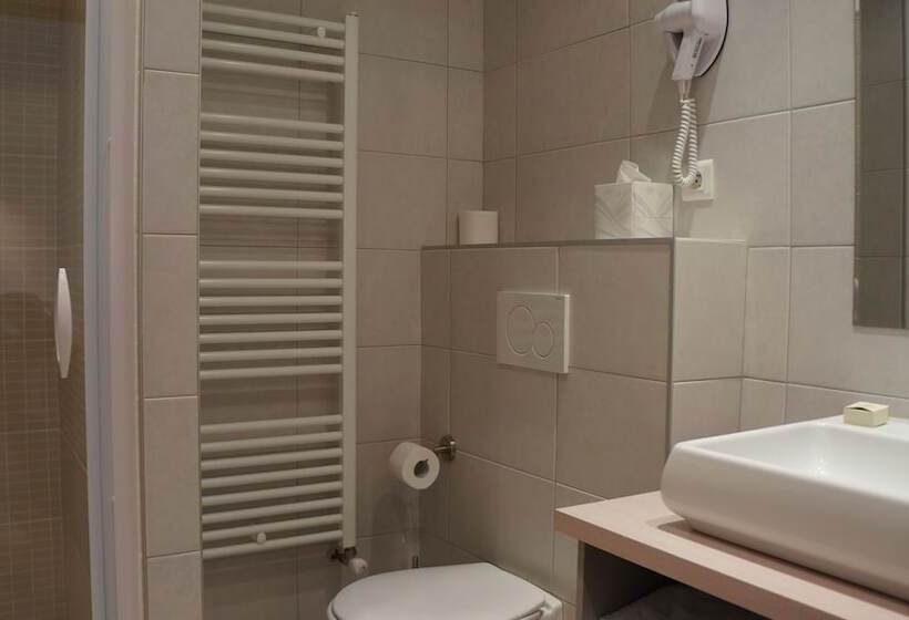 هتل Hostellerie De La Porte Bellon
