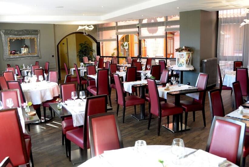 בית מלון כפרי Hostellerie Du Forez