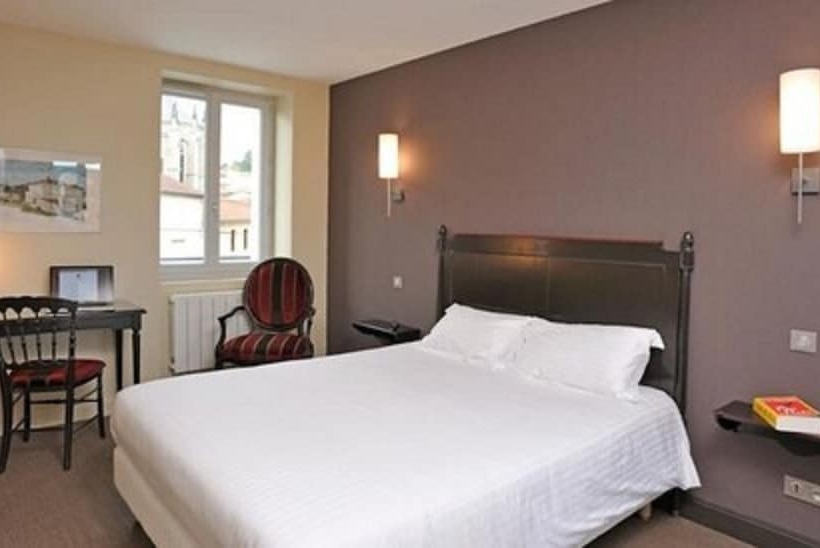 בית מלון כפרי Hostellerie Du Forez