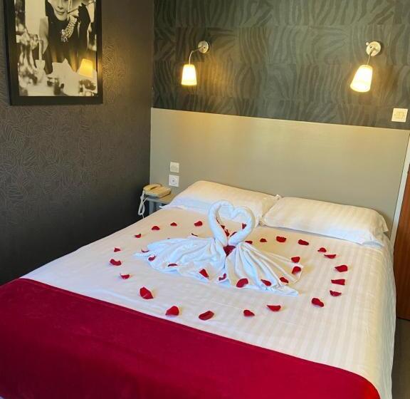 בית מלון כפרי Hôtel Calme Des Pins & Spa