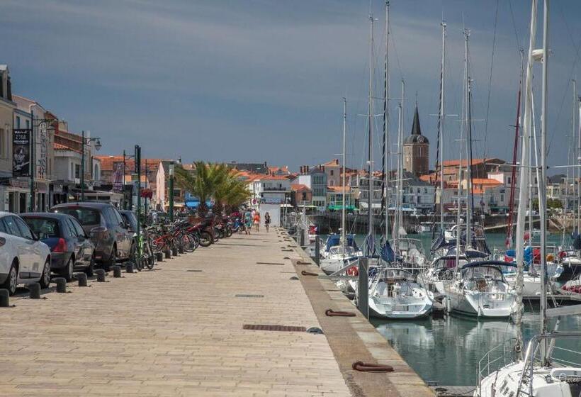 فندق Hôtel Calme Des Pins & Spa