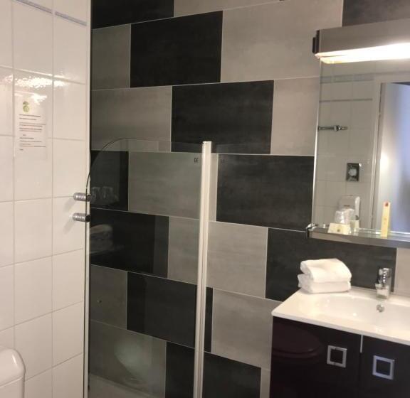 בית מלון כפרי Hôtel Calme Des Pins & Spa