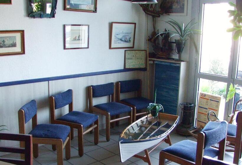 בית מלון כפרי Hôtel Du Petit Matelot