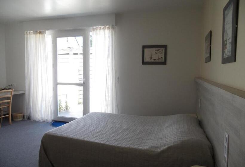 בית מלון כפרי Hôtel Du Petit Matelot