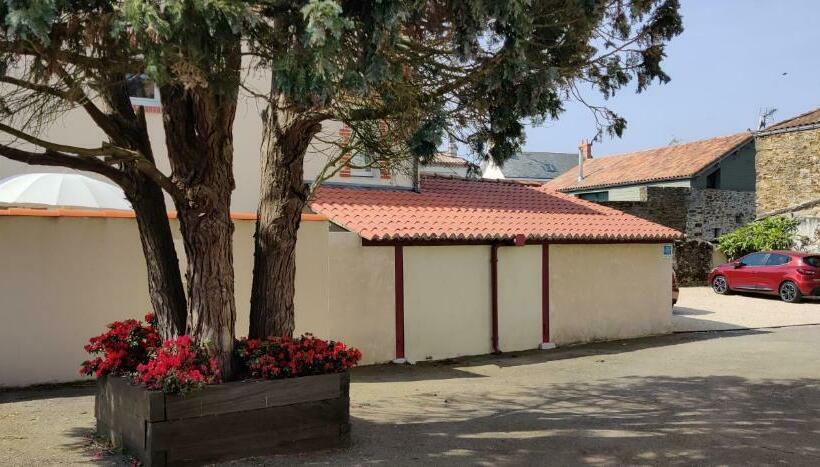 ホテル La Bosselle