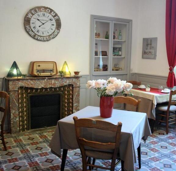 ホテル Hôtel Le Chalet Fleuri