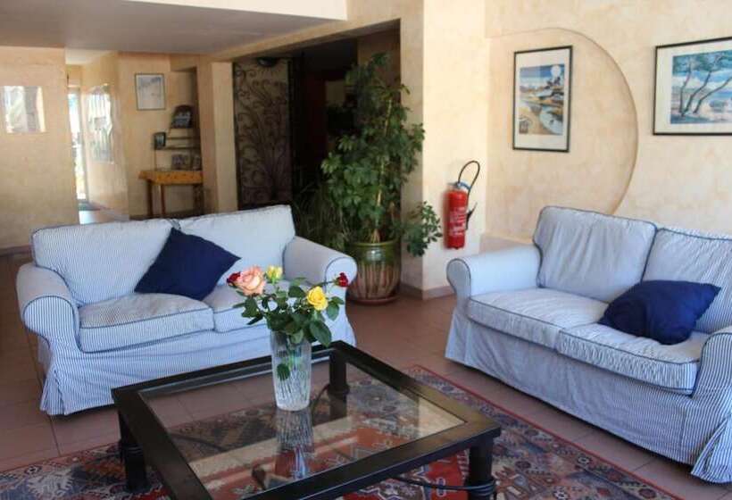 בית מלון כפרי Hôtel Le Clos Des Pins