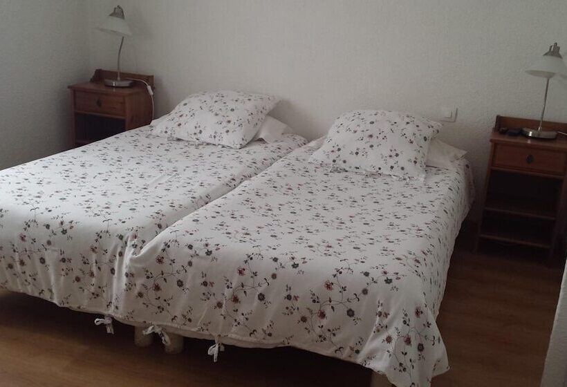 בית מלון כפרי Hôtel Le Clos Des Pins