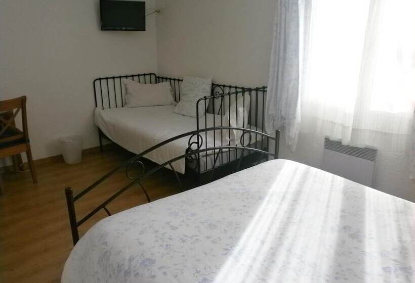 בית מלון כפרי Hôtel Le Clos Des Pins