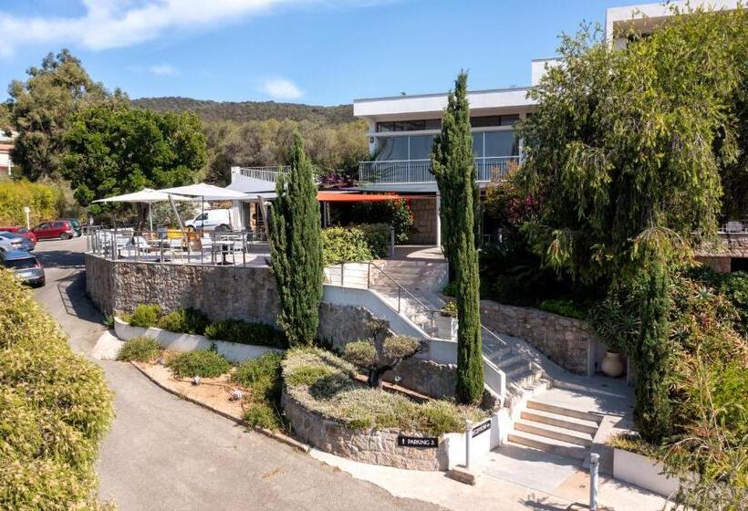 בית מלון כפרי Les Eucalyptus