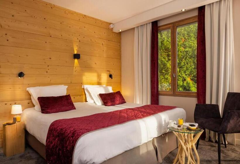 فندق Hôtel Les Grillons