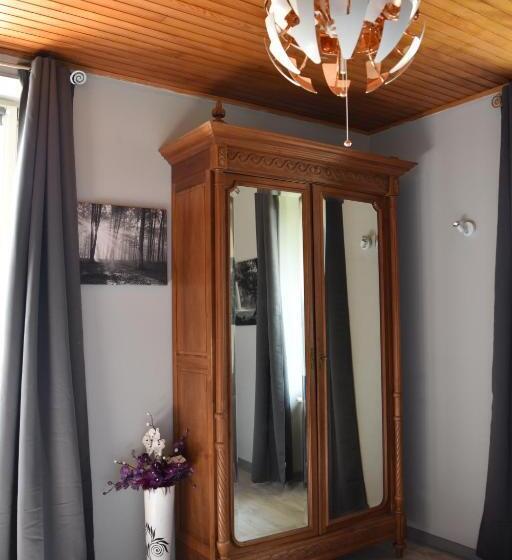 Отель Hôtel Restaurant Des Lacs