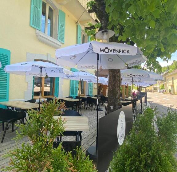 Отель Hôtel Restaurant Des Lacs