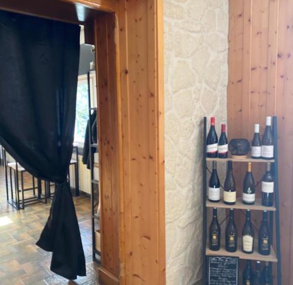 Отель Hôtel Restaurant Des Lacs