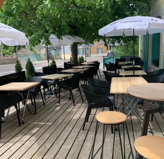 Отель Hôtel Restaurant Des Lacs