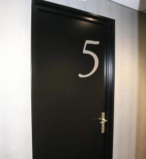 ホテル Hôtel   Restaurant Eugenie