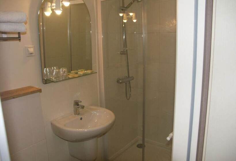 ホテル Hôtel Restaurant Les Agriculteurs