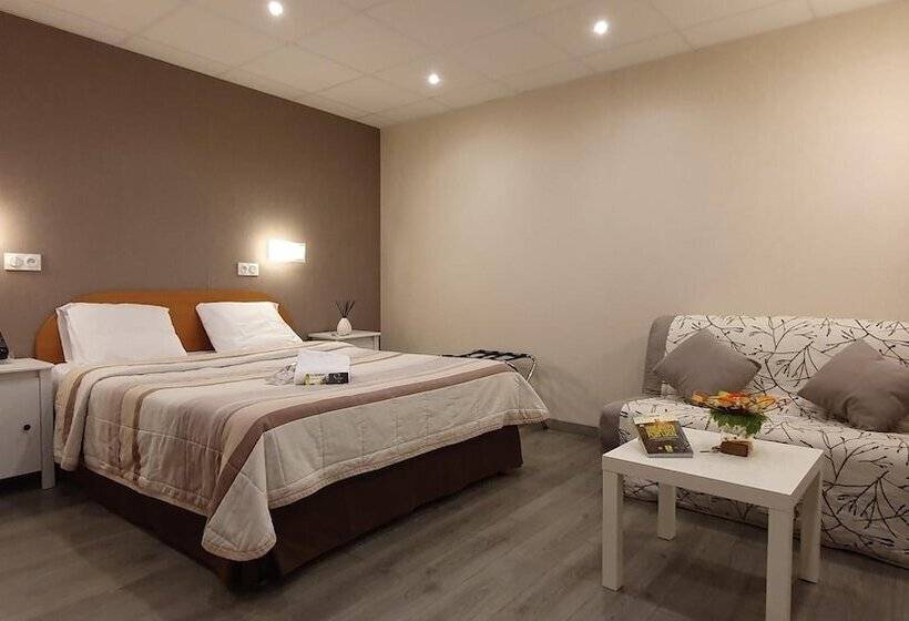 ホテル Hôtel Restaurant Les Agriculteurs