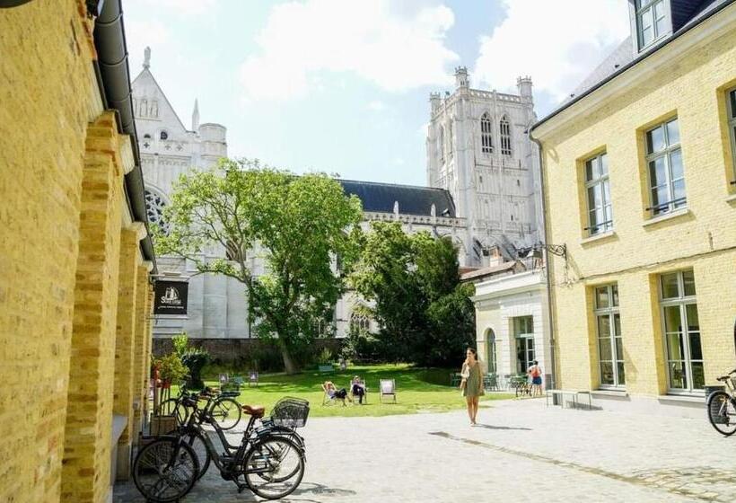 ホテル Hôtel Restaurant L'industrie