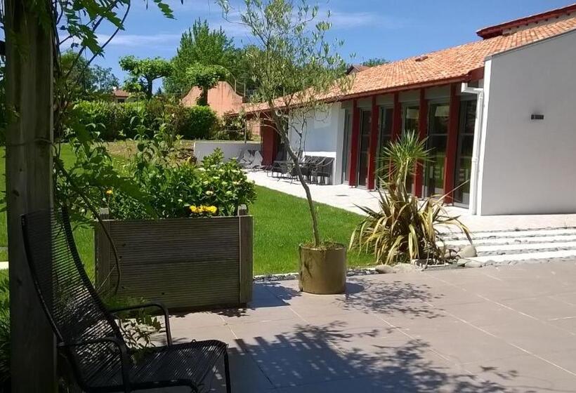 فندق Hôtel Résidence Bergara