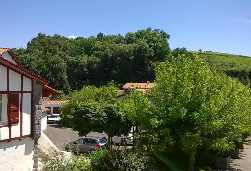 فندق Hôtel Résidence Bergara