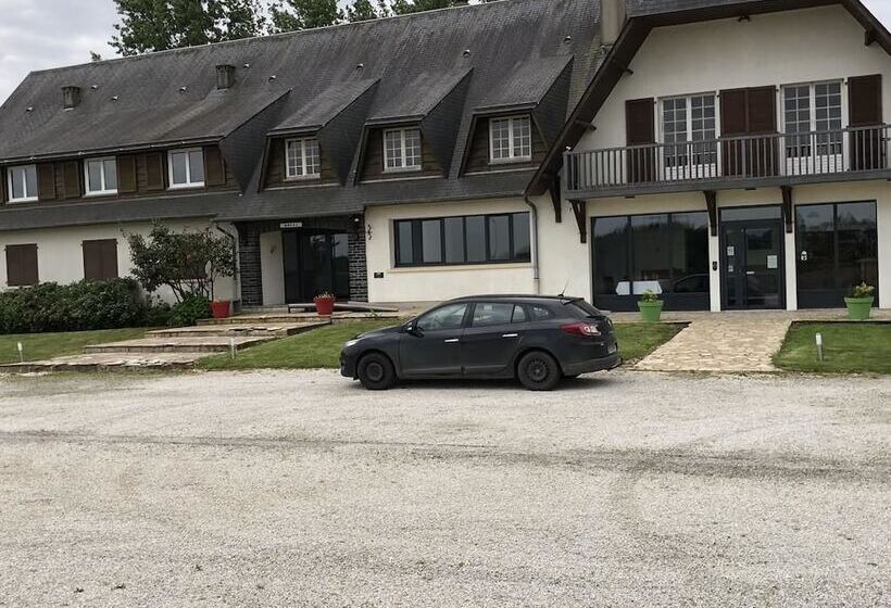 Отель La Clé Des Champs