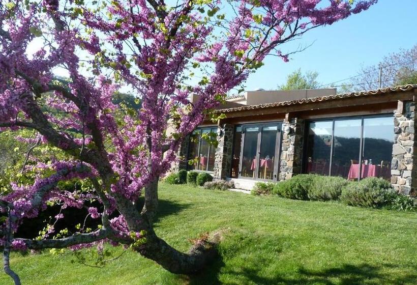 호텔 Logis Hôtel Restaurant La Mère Biquette