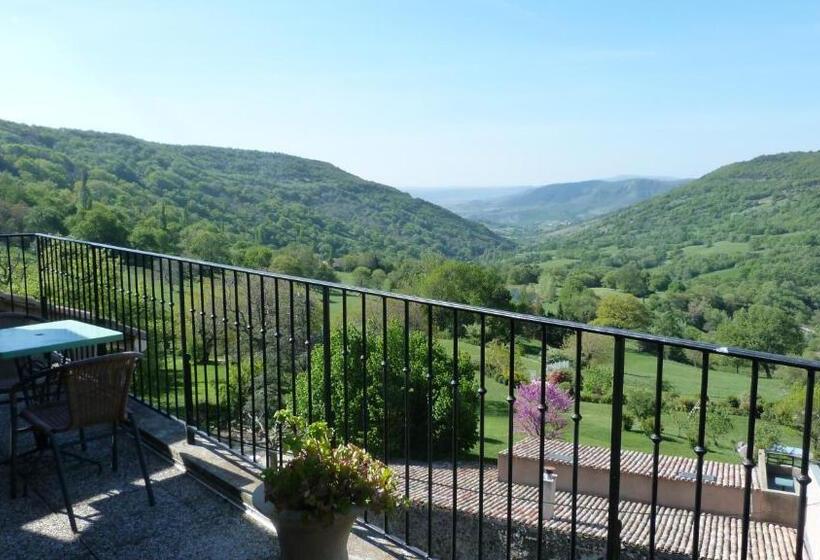 호텔 Logis Hôtel Restaurant La Mère Biquette