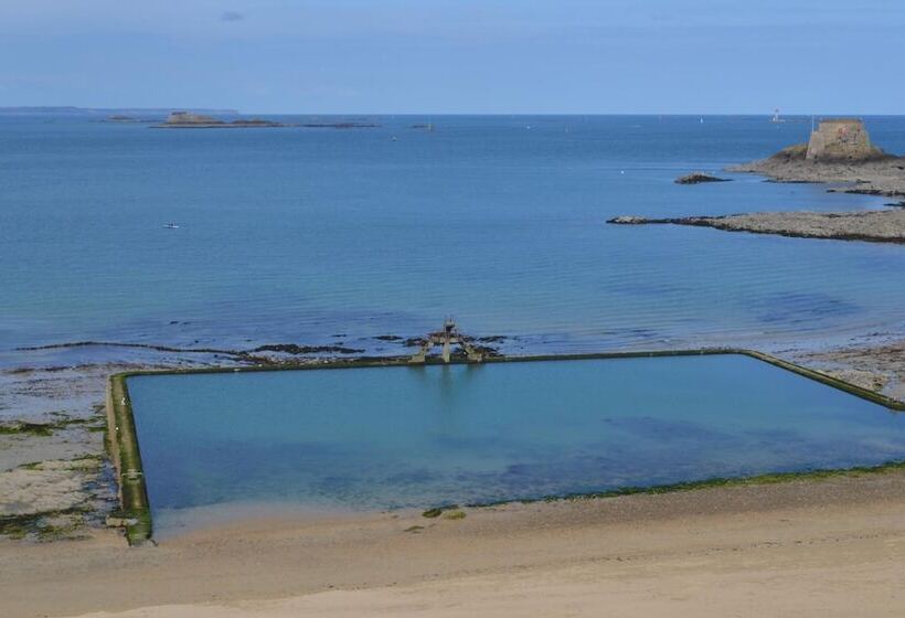 ホテル Hôtel La Porte Saint Pierre Logis Hôtel Intra Muros