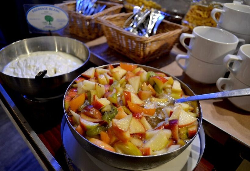 ホテル Hôtel La Porte Saint Pierre Logis Hôtel Intra Muros