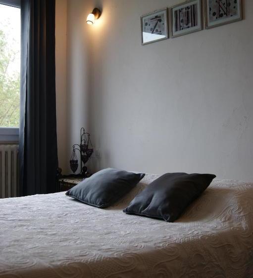 Отель Hôtel La Renaissance