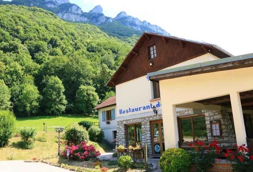 فندق La Source Jacquet Depuis 1954 Hôtel Et Studio