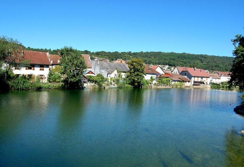 Отель La Truite De La Loue