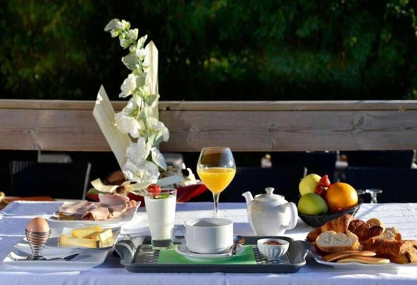 Отель La Truite De La Loue