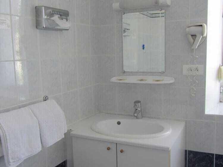 Отель La Truite De La Loue