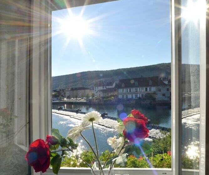 Отель La Truite De La Loue