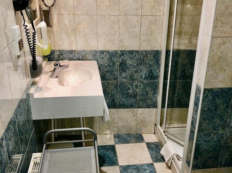 ホテル La Vieille Auberge Du Lac