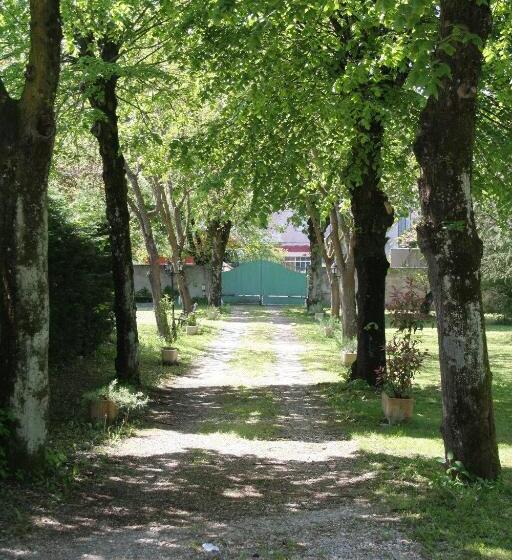 فندق Logis Hôtel Restaurant Le Castel Fleuri