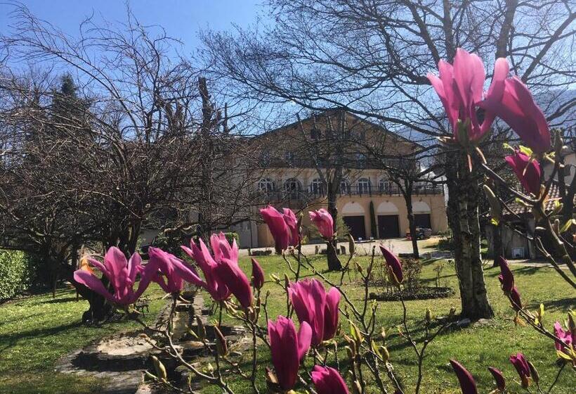 فندق Logis Hôtel Restaurant Le Castel Fleuri