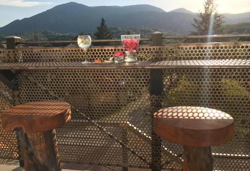 فندق Logis Hôtel Restaurant Le Castel Fleuri