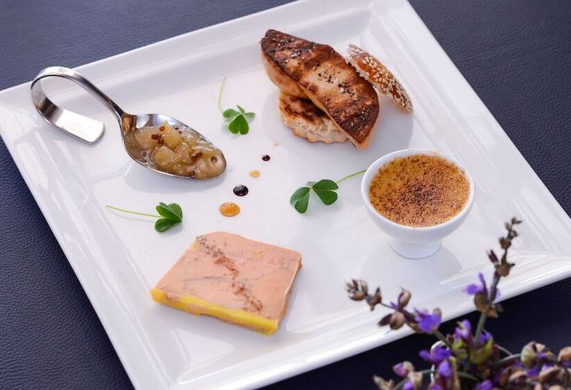 בית מלון כפרי Logis Hôtel Restaurant Le Chêne Vert