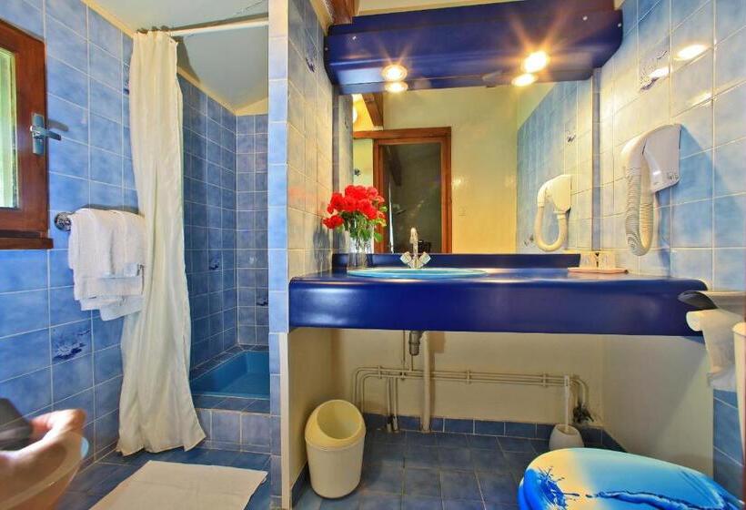 Отель Le Clos Grand