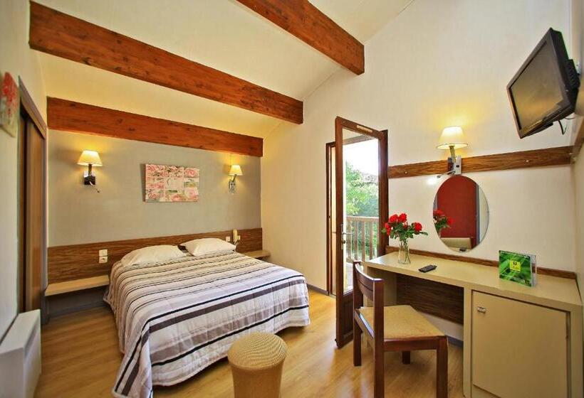 Отель Le Clos Grand